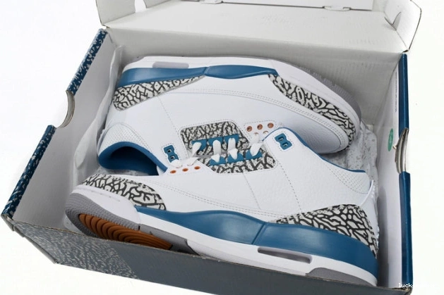 Reps LUCY 3 Air Wizards Jordan CT8532-148 0627